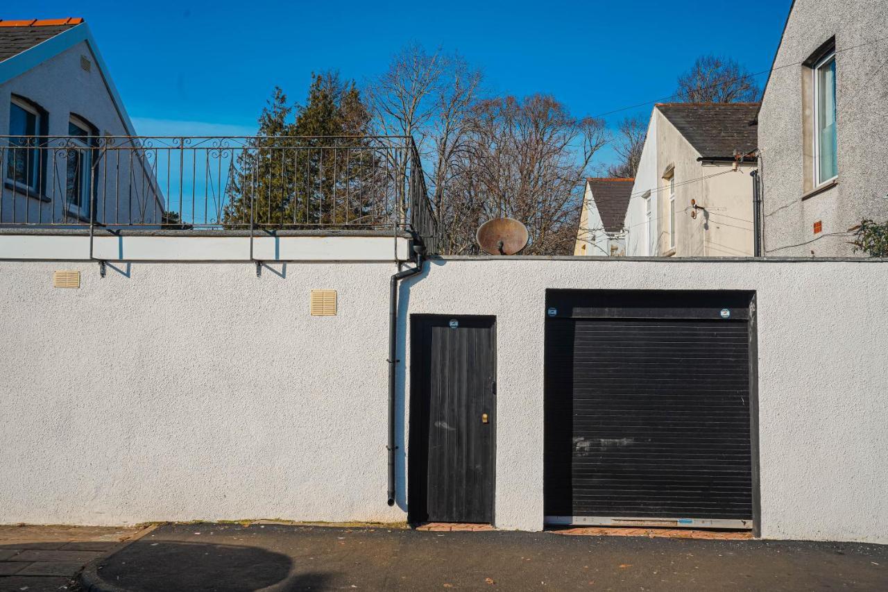 Private And Spacious 2 Bedroom House - Free Parking! Cardiff Buitenkant foto