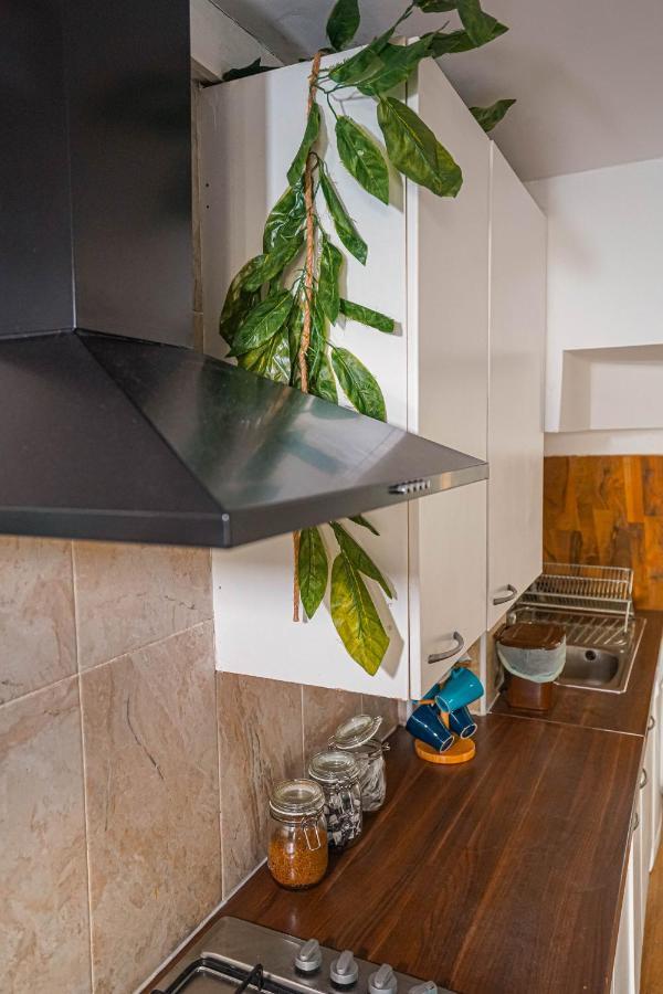 Private And Spacious 2 Bedroom House - Free Parking! Cardiff Buitenkant foto